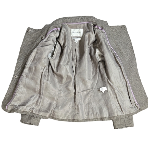 Banana Republic Wool Blend Brown Herringbone Applique Raw Seam Snap Blazer - Picture 10 of 10